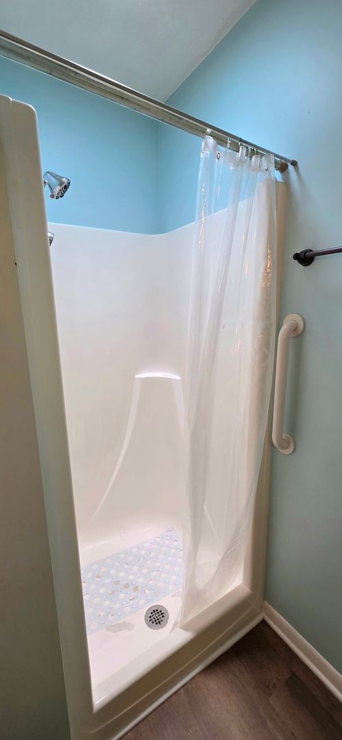 Building Photo - 2 bedroom / 2 bath *unfurnished* rental in...