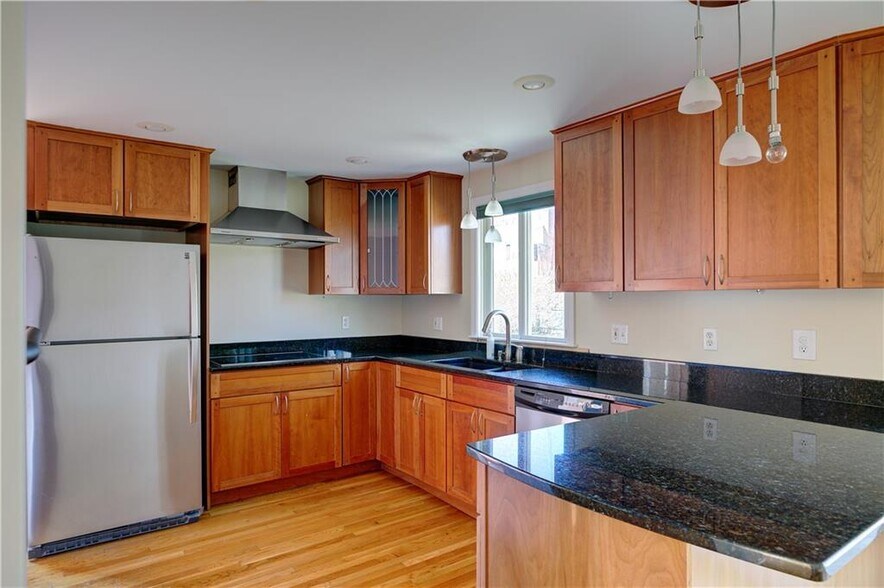 Building Photo - 76 Norseman Dr