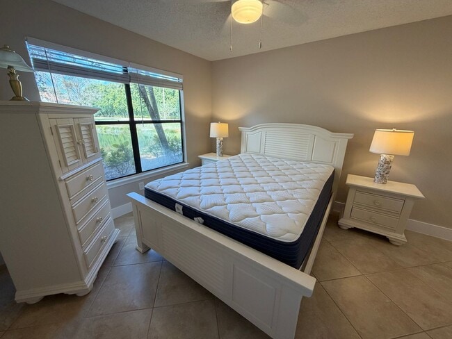 Building Photo - ANNUAL RENTAL - FURNISHED 1 BED / 1 BATH AT OASIS