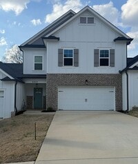 Building Photo - For Lease – Spacious Townhome in Hixson