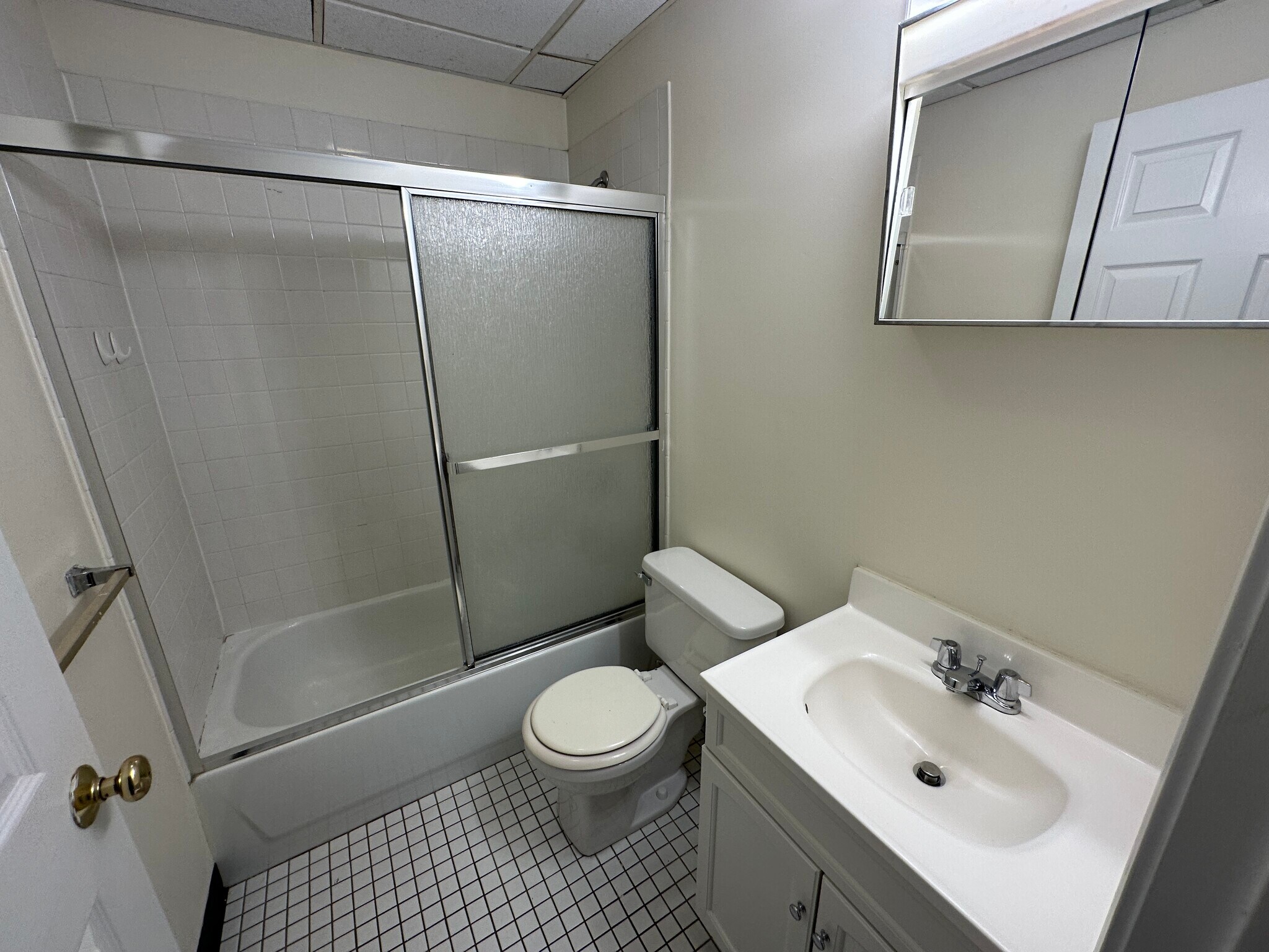 Building Photo - 68 Essex St