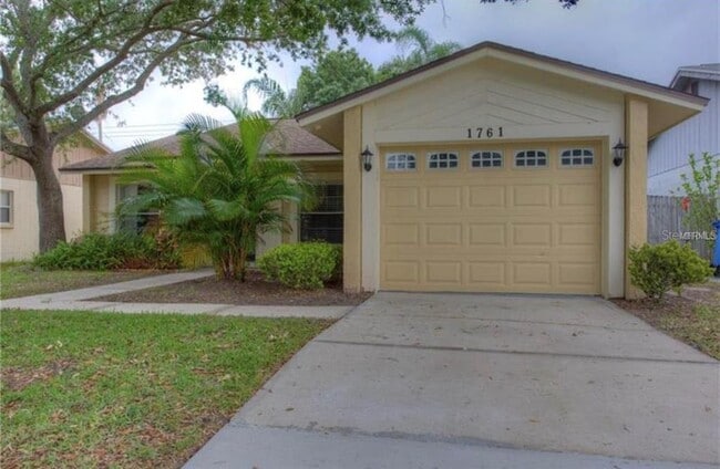 Building Photo - 1761 Lakeview Village Dr