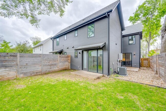 Building Photo - 1206 Justin Ln