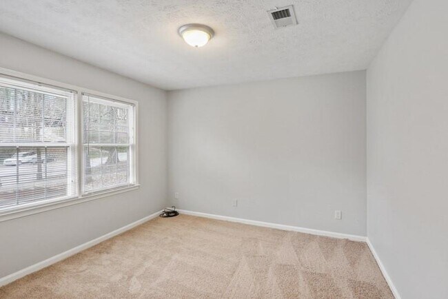 Building Photo - 3366 Idle Creek Way