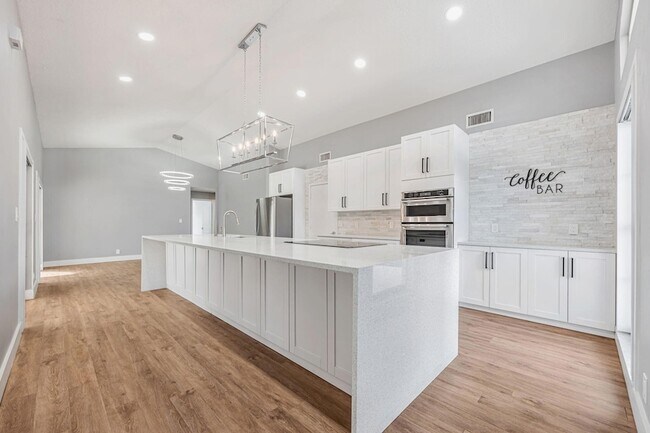 Building Photo - 21356 Summertrace Cir