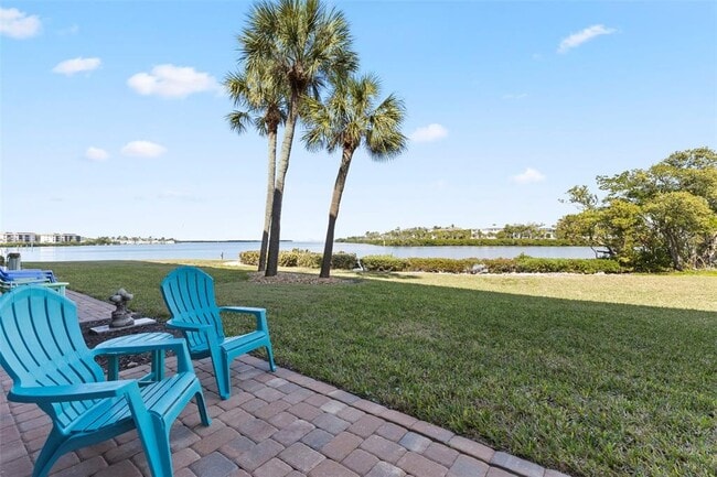 Building Photo - 3330 Gulf of Mexico Dr