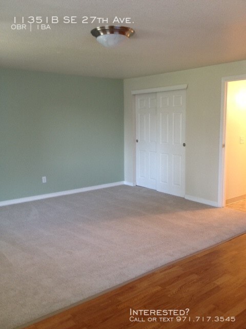 Building Photo - Dutch Village Apartments