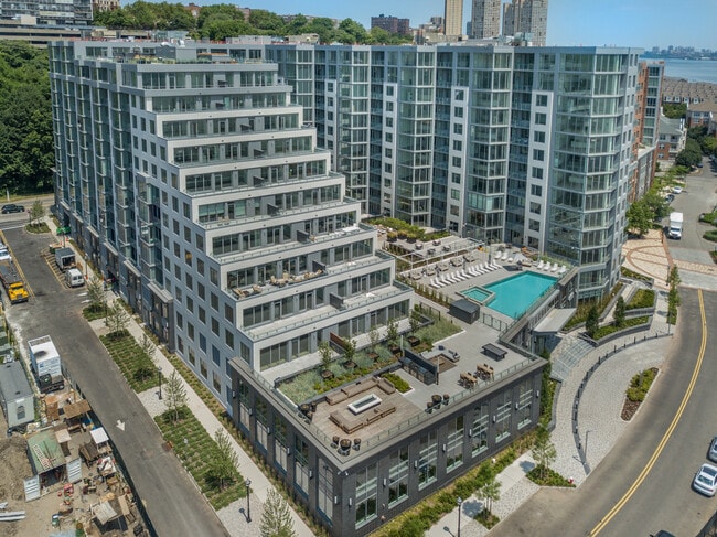 Building Photo - 9 Ave at Port Imperial