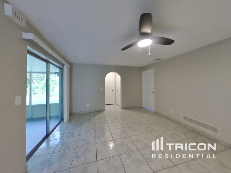 Building Photo - 361 Sagewood Dr