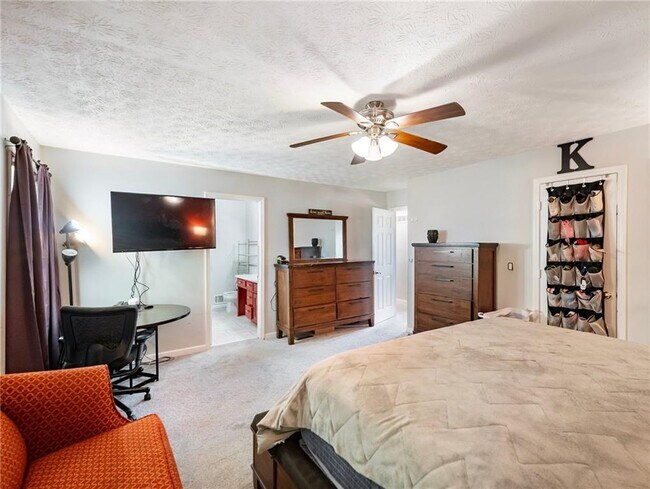 Building Photo - 443 Rhett Dr