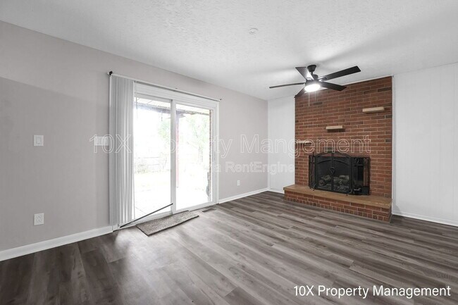 Building Photo - 2892 Longfield Rd