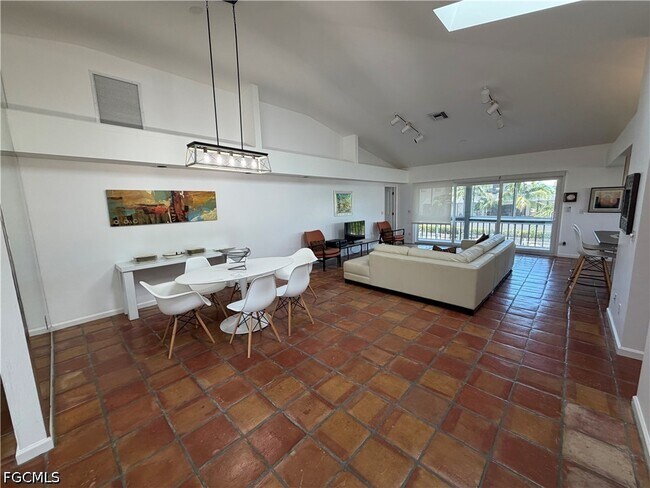 Building Photo - 27189 Gasparilla Dr