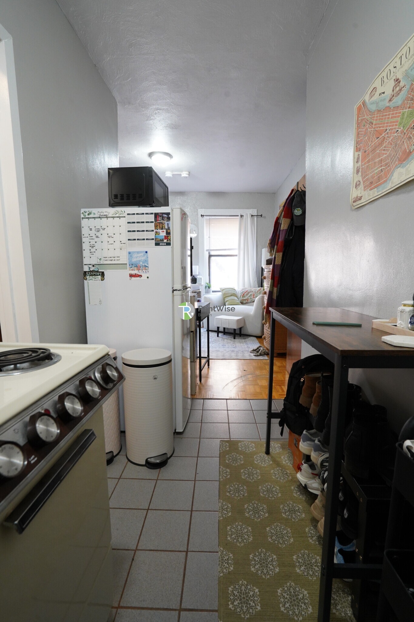 Building Photo - 40 Anderson St