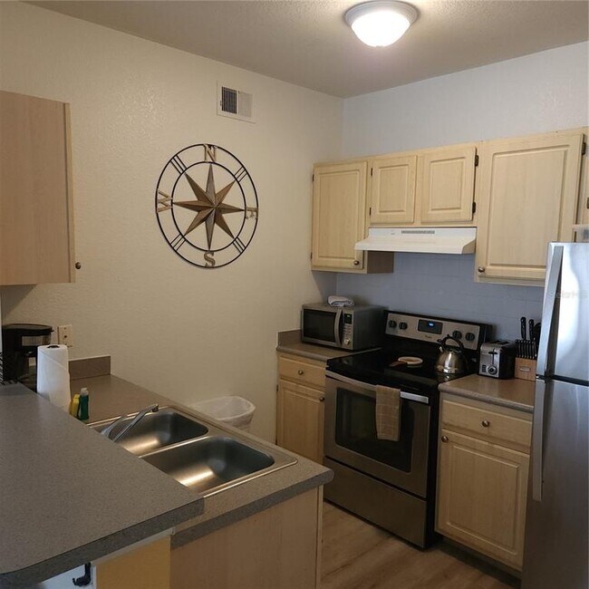 Building Photo - 8822 Dunes Ct