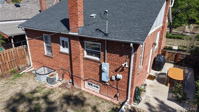 Building Photo - 1325 Dahlia St