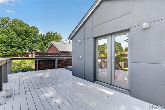 Building Photo - 7122 Nashville Ave