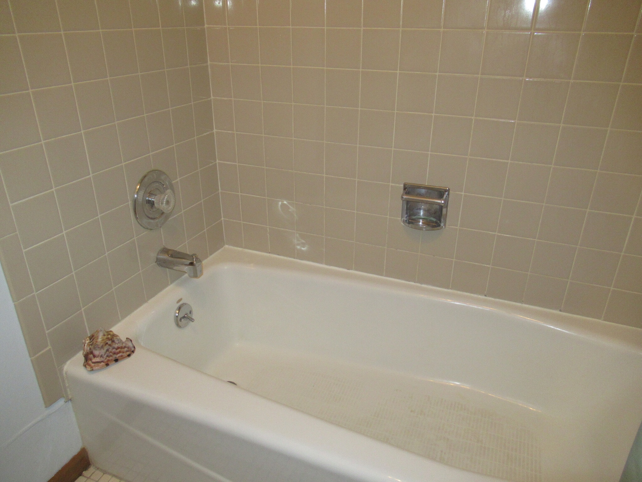 Building Photo - 9 Cedar Ct