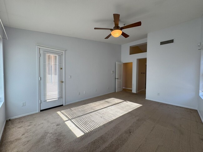 Building Photo - 2 BEDROOM PLUS OFFICE/DEN IN MCDOWELL MTN ...