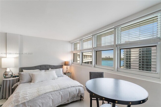 Building Photo - 10275 Collins Ave