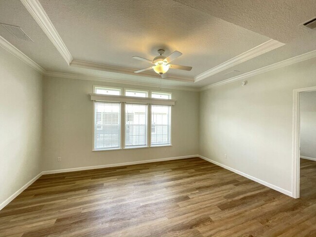 Building Photo - 34616 Ballyhoo Dr