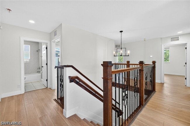 Building Photo - 9734 Silvercreek Ct