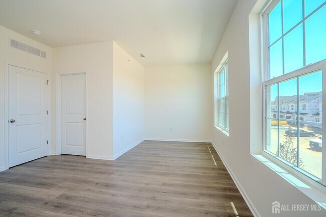 Building Photo - 3403 Jordan Dr