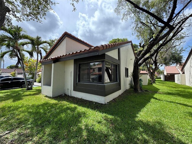 Building Photo - 12519 SW 94th Ln