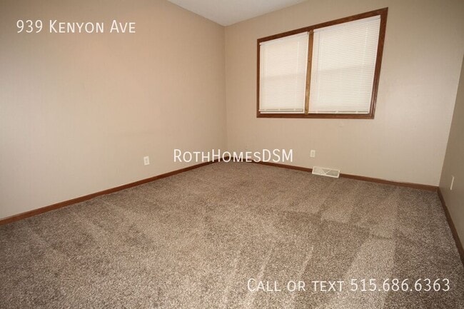 Building Photo - 939 Kenyon Ave