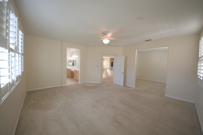 Building Photo - 1612 Marina Way