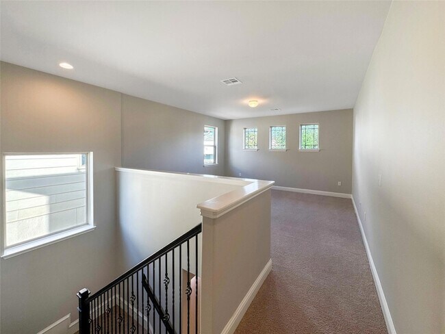 Building Photo - 7112 Cut Plains Trail