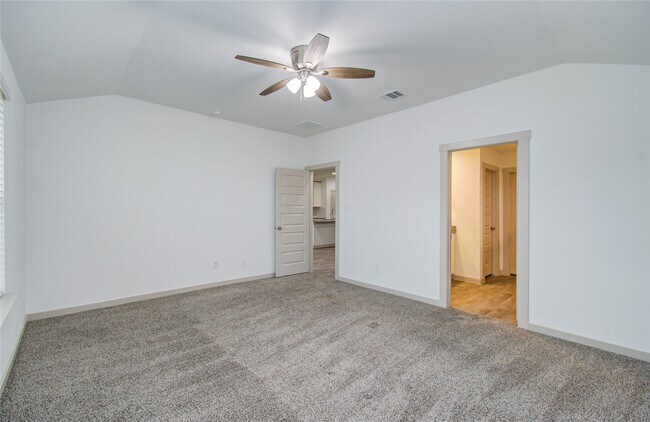 Building Photo - 10602 Great Basin Dr