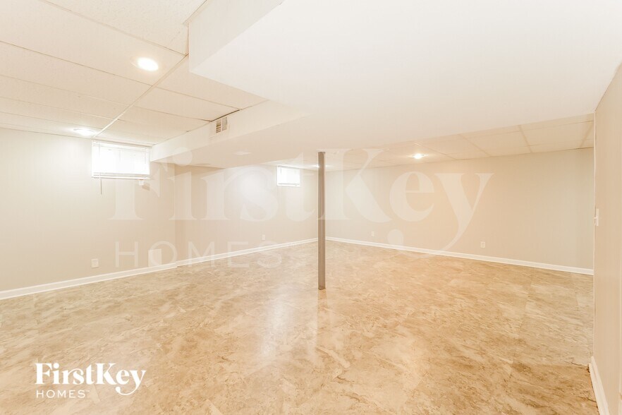 Building Photo - 10328 Horton St