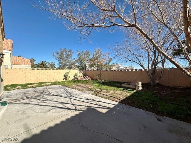 Building Photo - 120 Clifton Heights Dr