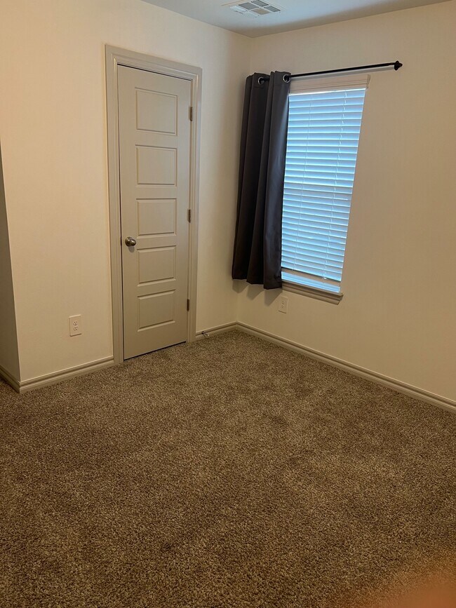 Building Photo - 14416 Gravity Falls Ln