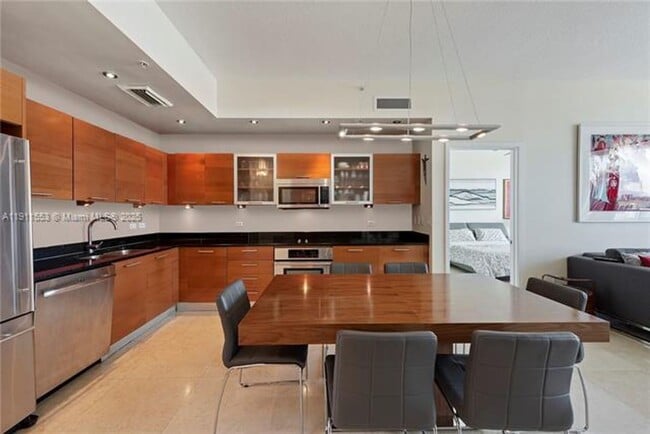 Building Photo - 3470 E Coast Ave