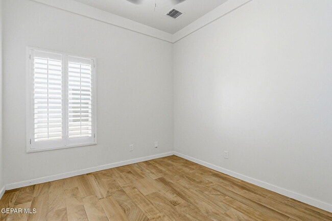 Building Photo - 14824 Sam Garcia Ave
