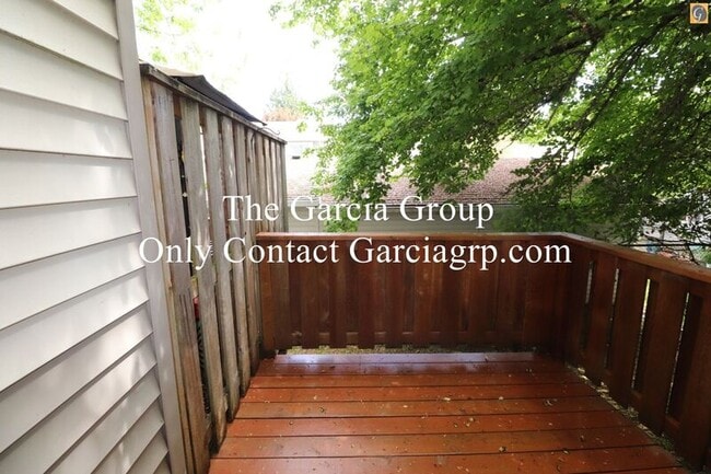 Building Photo - 4898 SW 150th Pl