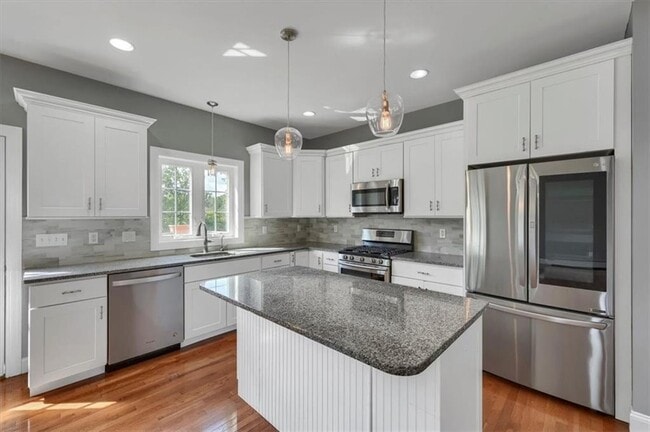 Building Photo - 39 Paradise Valley Ln