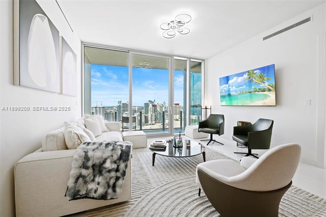 Building Photo - 300 Biscayne Boulevard Way