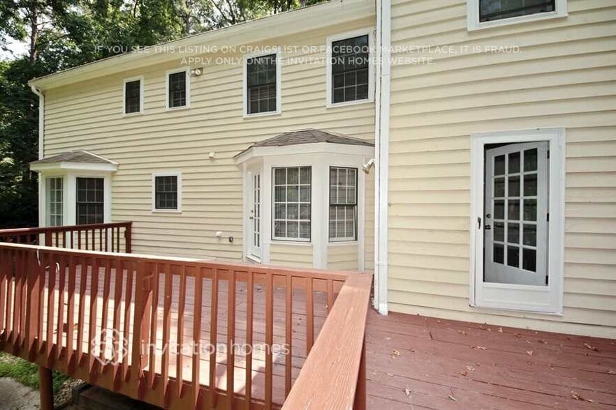 Building Photo - 3884 Hunting Ridge Dr SW