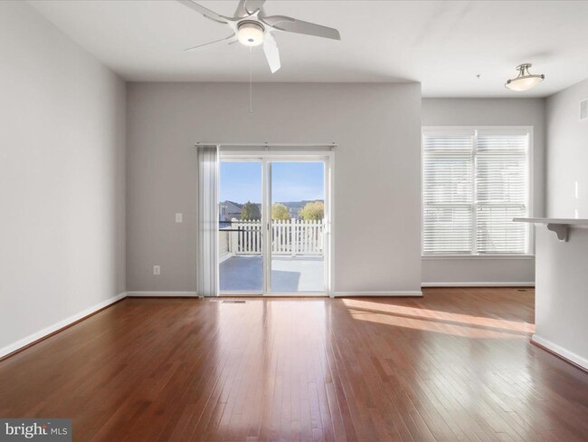 Building Photo - 4815 Dashiell Pl