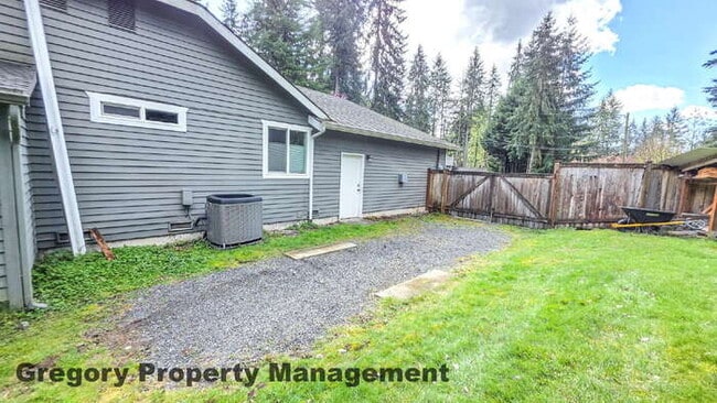 Building Photo - First Time Rental! Newly Remodeled 3bed 2bath Super clean home in top condition. Just under 1 acr...