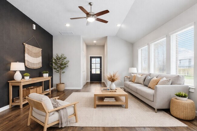 Building Photo - 3318 Trl Vw Dr