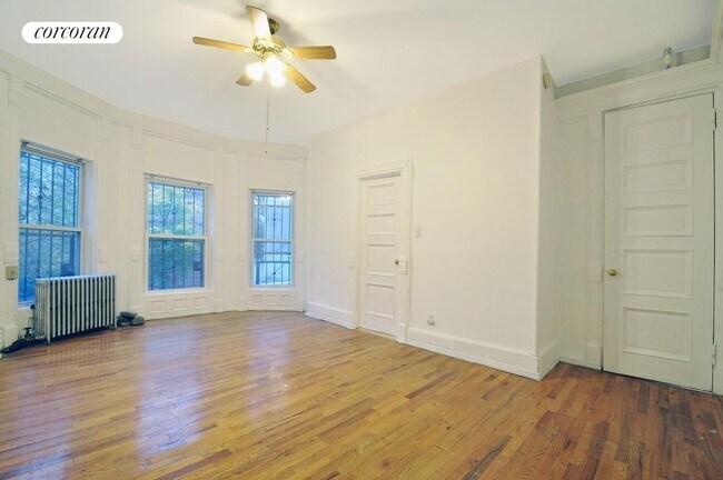 373 Park Pl 373 Park Pl Brooklyn - 373 Park Pl Brooklyn Ny Building Photo 