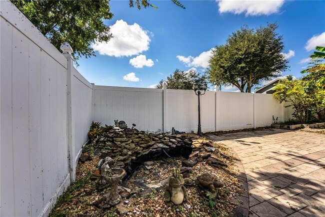 Building Photo - 1876 Holton Rd