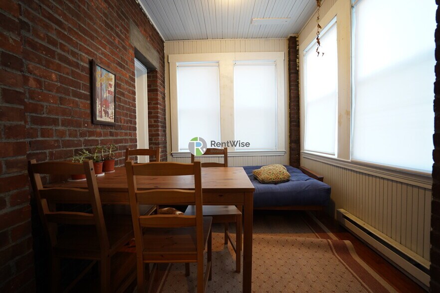 Building Photo - 15 Quint Ave