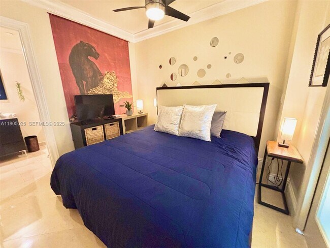 Building Photo - 1830 S Ocean Dr