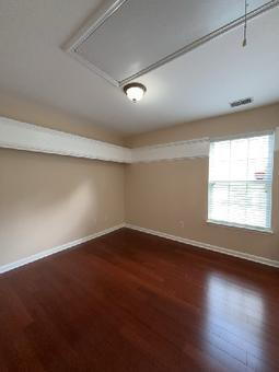 Building Photo - 118 Towering Pine Dr