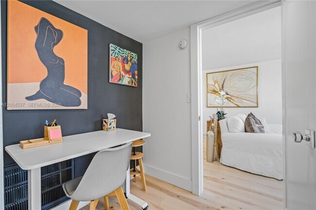 Building Photo - 1881 Washington Ave