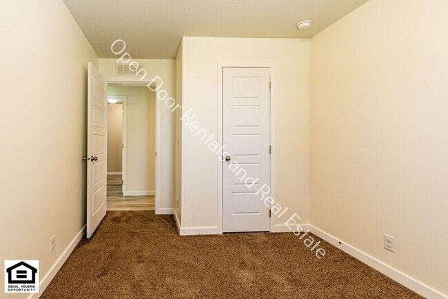 Building Photo - 3420 S 1075 E